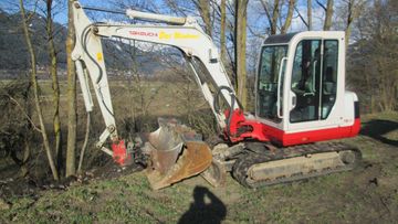 Bagger Takeuchi TB135