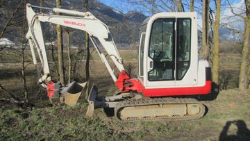 Bagger Takeuchi TB 135